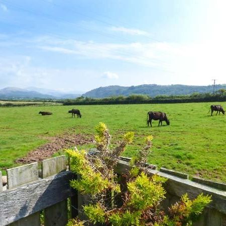 Gable View Villa Drigg Bagian luar foto